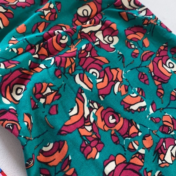 Lot of (3) LuLaroe Tall & Curvy leggings - Picture 3 of 11